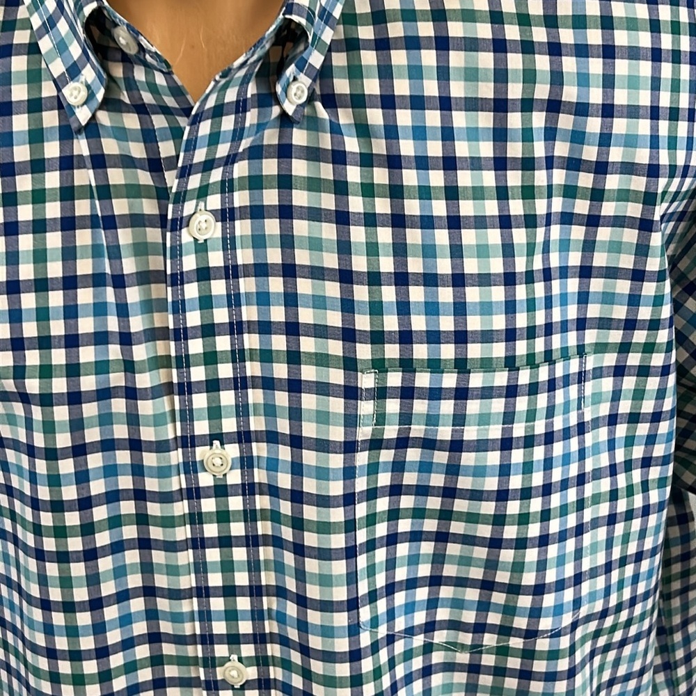 L.L. Bean short sleeve button down collar shirt. XXL - Picture 4 of 7